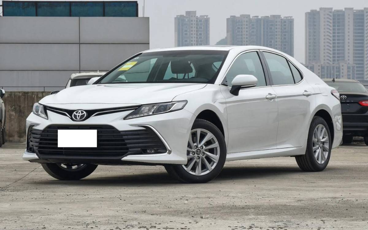 臨近換代,第八代凱美瑞現已直降4萬,年底想買車的還不抄底?