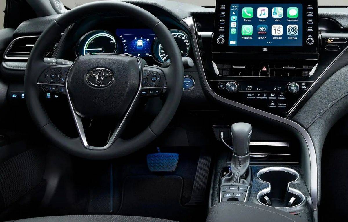 臨近換代,第八代凱美瑞現已直降4萬,年底想買車的還不抄底?