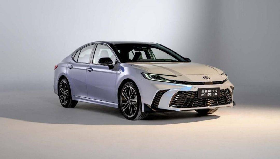 20萬級合資B級車誰更強?看全新天籟和第九代凱美瑞針尖對麥芒