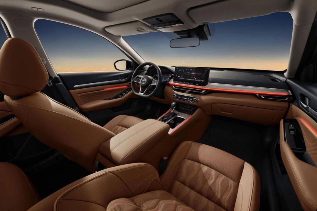 20萬級合資B級車誰更強?看全新天籟和第九代凱美瑞針尖對麥芒