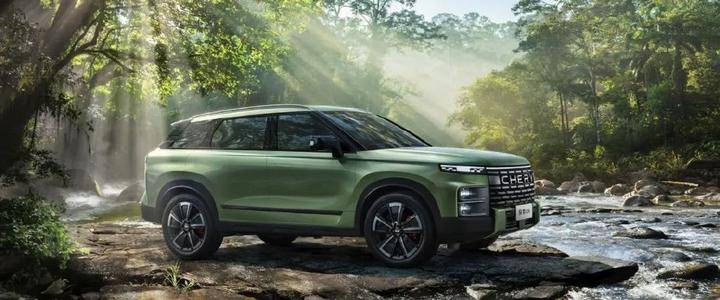 哈弗大狗PK奇瑞探索06,誰才是可城可野最優選?