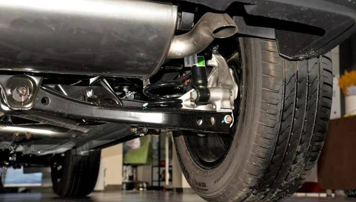 哈弗大狗PK奇瑞探索06,誰才是可城可野最優選?