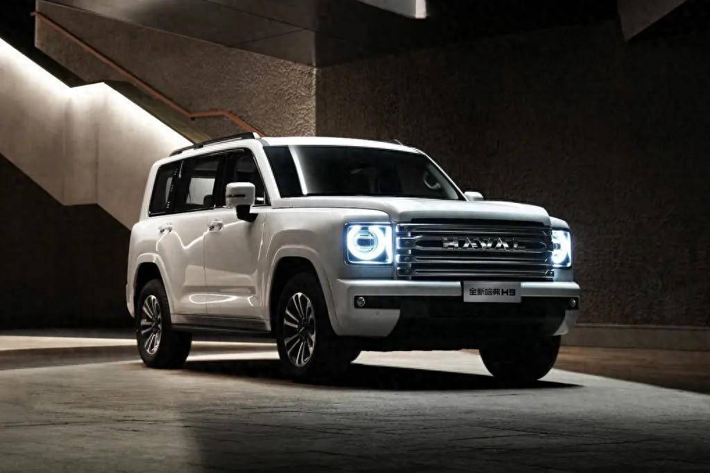 全新哈弗H9最新官圖發(fā)布,硬朗復(fù)古盒子造型,汽油柴油動(dòng)力均有