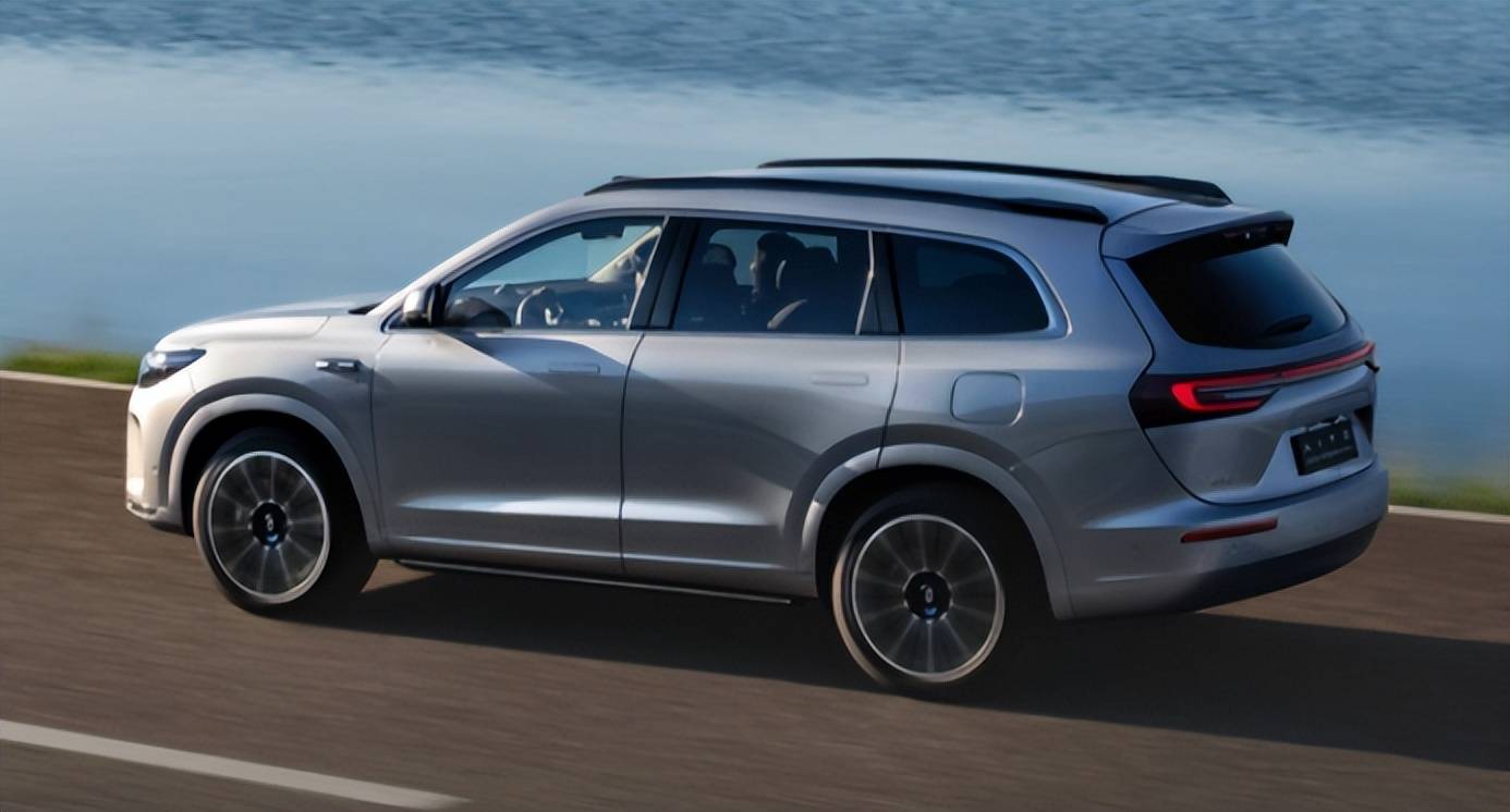 勇奪1月新勢力銷冠!降價(jià)之后的問界太香,理想徹底慌了