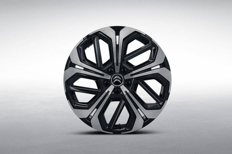 14.37萬起,2024款凡爾賽C5 X &全新版本旅不凡上市