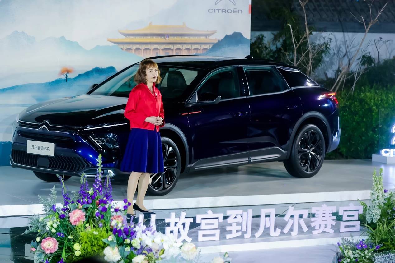 2024款凡爾賽C5 X &全新版本旅不凡優雅登場!14.37萬元起