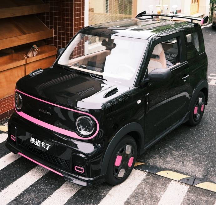 吉利熊貓卡丁實拍,QQ飛車同款尾翼,30千瓦電機帶快充