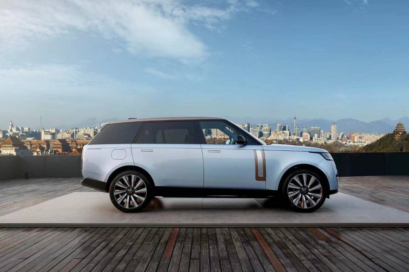 限量15臺,全新攬勝運動SV Edition One限量版正式上市