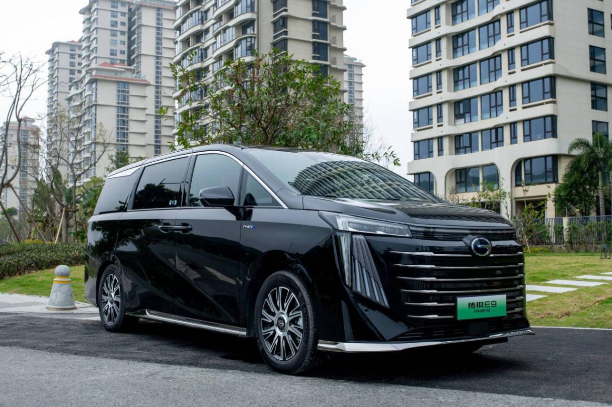 配可分離福祉座椅,廣汽傳祺新能源E9電動福祉版正式下線