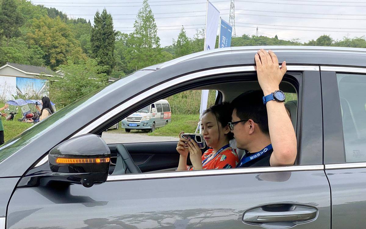 試駕長安啟源A05/Q05真香版,可混動可增程,開起來是真的爽 試駕長安啟源A05/Q05真香版,可混動可增程,應對多場景用車需求最在行