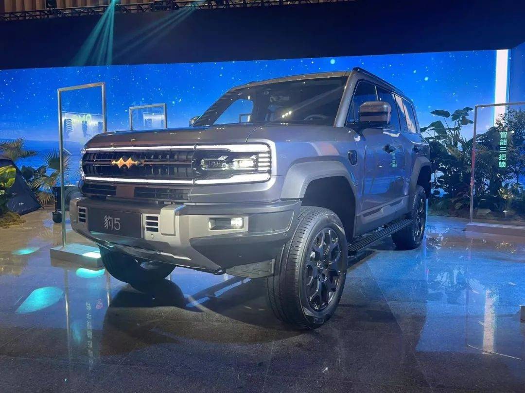 卅載盛典獻“方”陣——方程豹汽車春季發布會深圳舉行