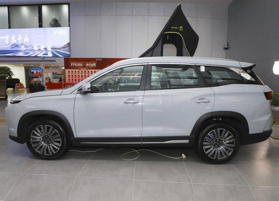 捷途X90 PRO還是熟悉的1.6T發動機,銷量能否超越長安CS75 PLUS?