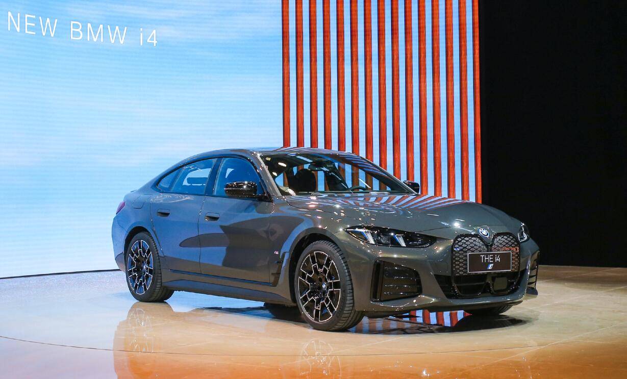 準(zhǔn)備好銀子 四款德系豪華新車來(lái)襲 奔馳E級(jí)長(zhǎng)軸插混版領(lǐng)銜