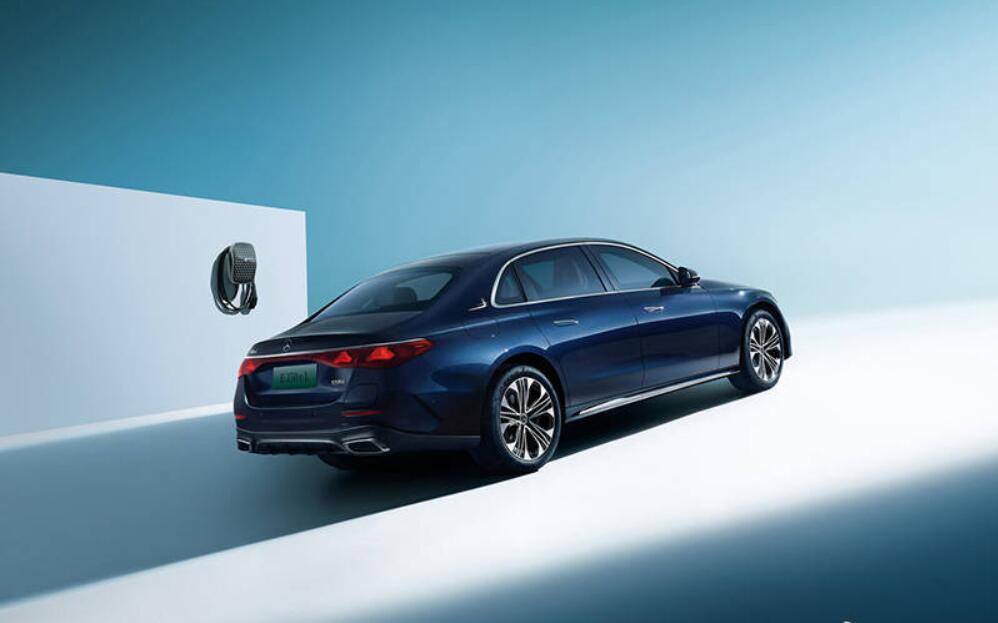 準(zhǔn)備好銀子 四款德系豪華新車來(lái)襲 奔馳E級(jí)長(zhǎng)軸插混版領(lǐng)銜