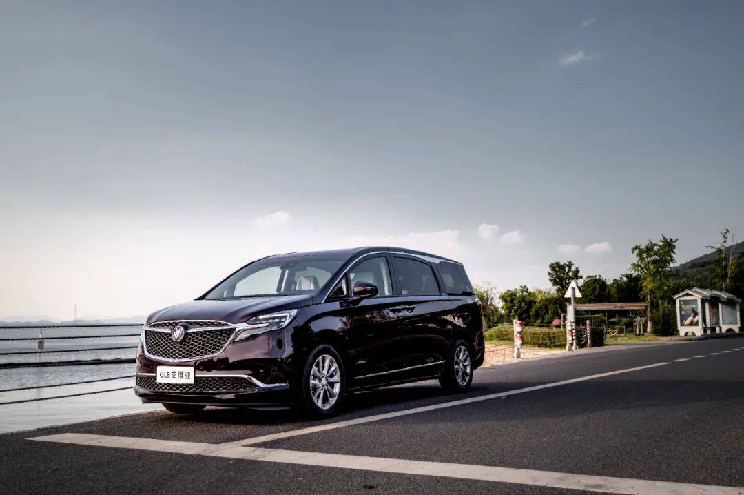 藍牌的GL8已經(jīng)天下無敵,那綠牌的GL8能不能收回失地?