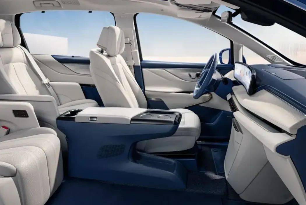 藍牌的GL8已經(jīng)天下無敵,那綠牌的GL8能不能收回失地?