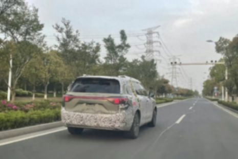 問界M8最新諜照!5座版問界M9?800V+ADS 3.0,網傳35萬元起售