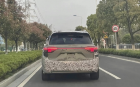 問界M8最新諜照!5座版問界M9?800V+ADS 3.0,網傳35萬元起售