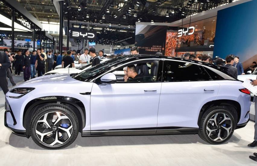 比亞迪梭哈了,海獅07 EV正式上市,四款配置怎么買最值?