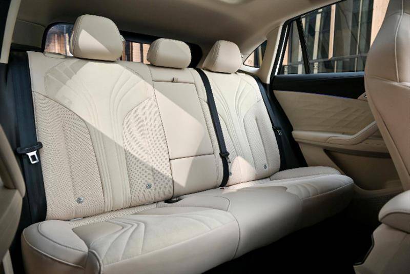 新技術(shù)賦能新產(chǎn)品 榮威“D家族”的首款SUV榮威D5X預(yù)售11.98萬起