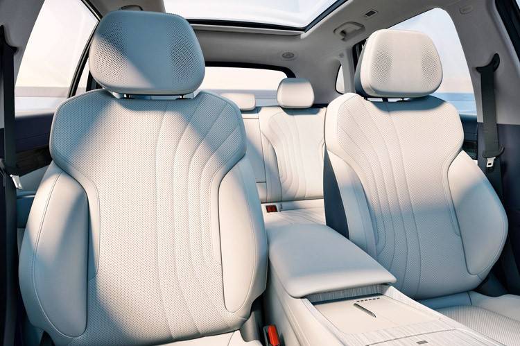 首款全球車型,吉利推出了一款全新SUV,賣多少錢合適?