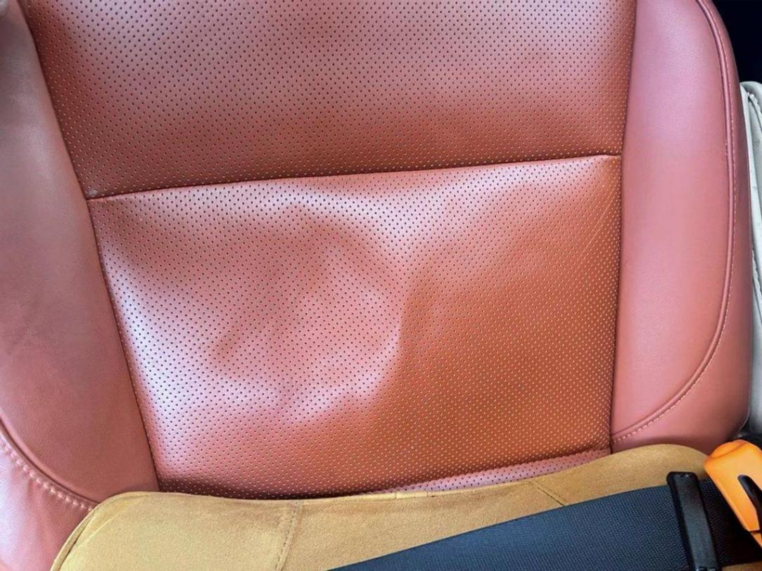 座椅鼓包、塌陷、起“麻點”,理想的“大沙發”怎么了?