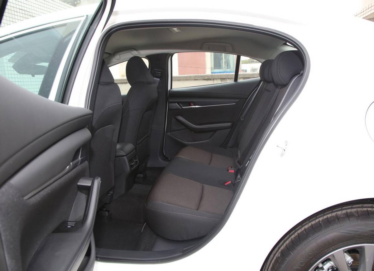 降價了!馬自達3 昂克賽拉2.0L開啟限時優惠,8.99萬起售