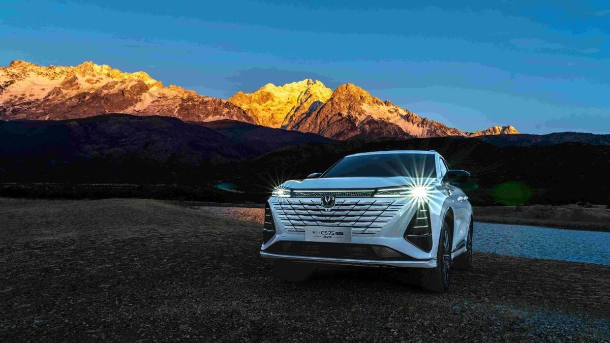 三大主題對比,長安CS75PLUS冠軍版VS鋒蘭達究竟誰才更勝一籌?