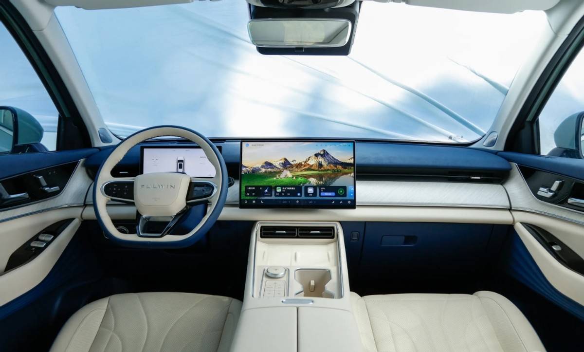 綜合續航超1800km、能加92號汽油!奇瑞風云T9開賣,12.99萬起售