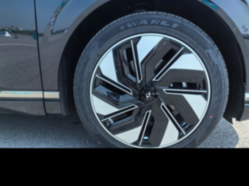 試駕東風奕派eπ008,20萬出頭冰箱彩電大沙發(fā)都有了!