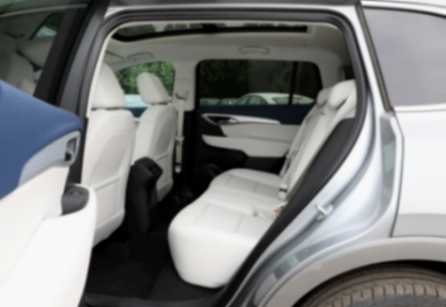 全新昂科威Plus起步22.99萬,標配30寸大屏,高功率2.0T