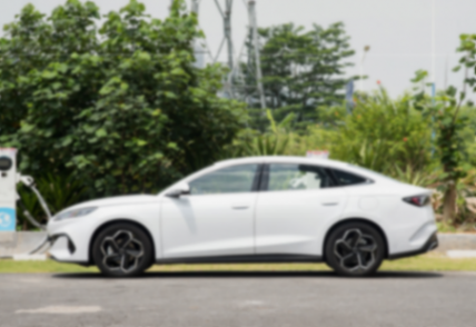 比亞迪海豹06實車進(jìn)店,與自家秦L同質(zhì)化,差異在于審美不同