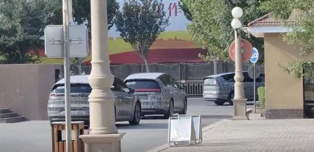 2025年汽車圈大動作!華米蔚小李,哪款新車將成市場新寵?-有駕 2025年汽車圈大動作!華米蔚小李,哪款新車將成市場新寵?-有駕