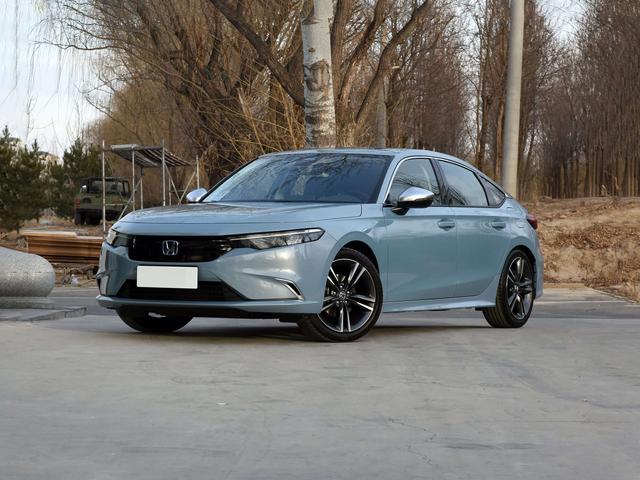 8萬！廣本版“思域”，顏值不輸A4L，誰還買比亞迪秦-有駕