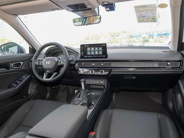 8萬！廣本版“思域”，顏值不輸A4L，誰還買比亞迪秦-有駕