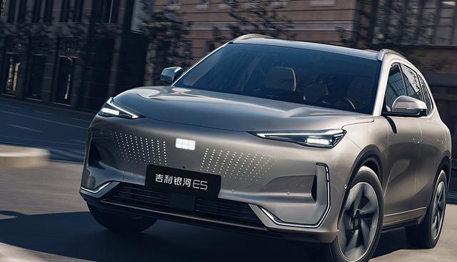 配置堪稱卷王之王?吉利銀河E5實圖曝光,內飾極具科技感-有駕 配置堪稱卷王之王?吉利銀河E5實圖曝光,內飾極具科技感-有駕