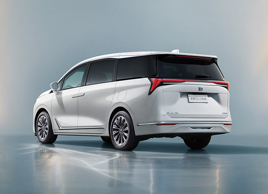 別克GL8 ES陸尊新車型上市 售35.69萬元起