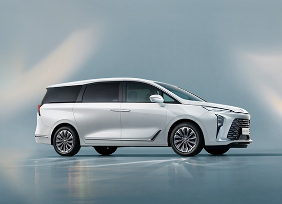 別克GL8 ES陸尊新車型上市 售35.69萬元起