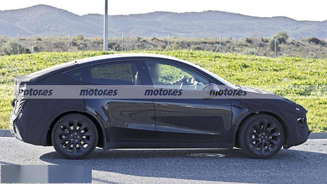 新款特斯拉Model Y測試諜照曝光,上海工廠加大產能