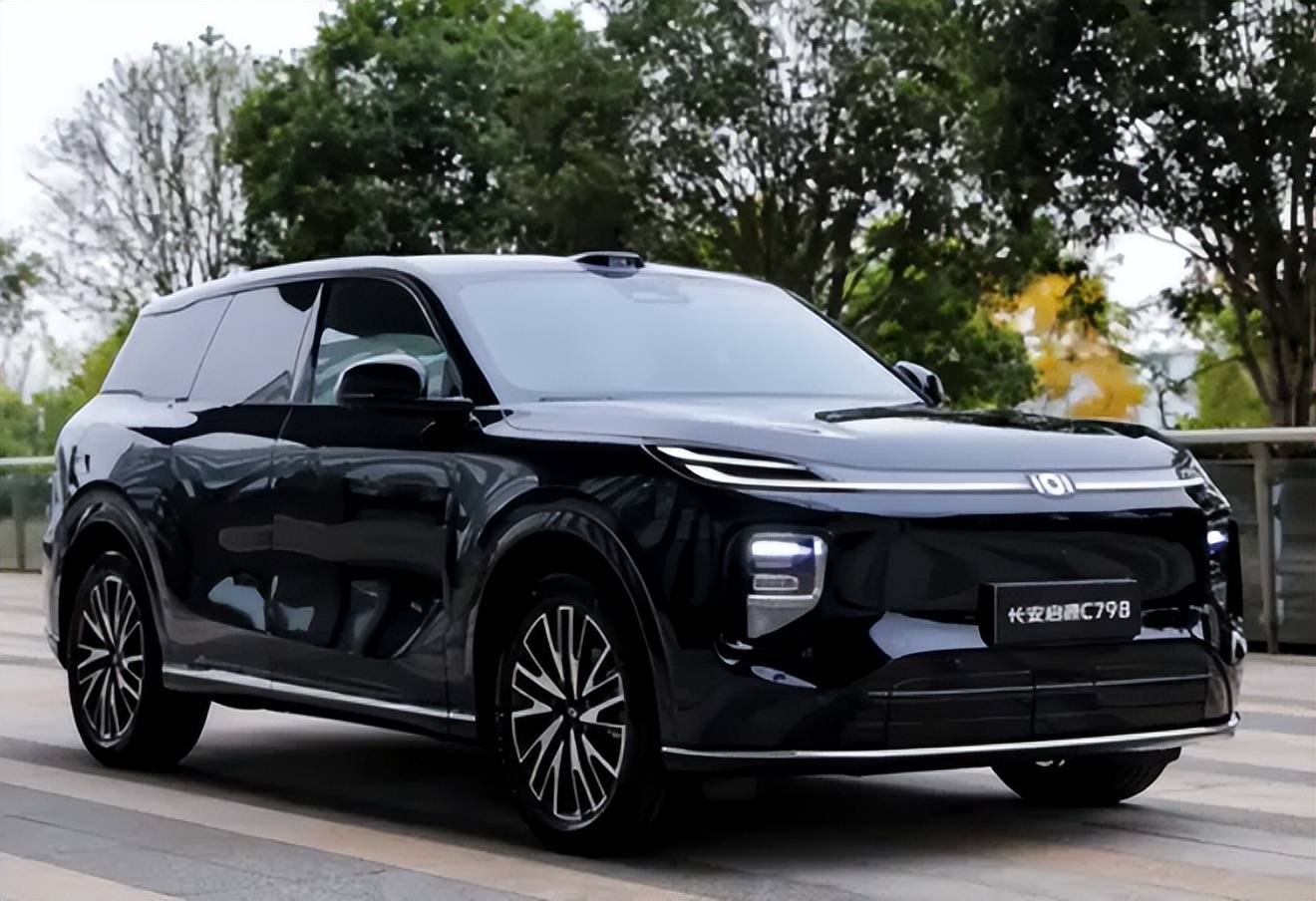 長安啟源新車定版曝光,尺寸配置升級,油耗不到5,新外觀能接受么