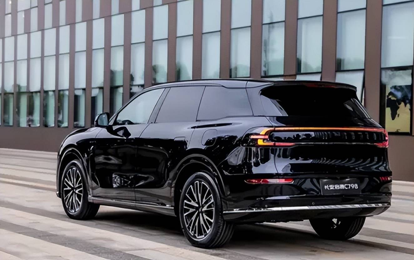 長安啟源新車定版曝光,尺寸配置升級,油耗不到5,新外觀能接受么