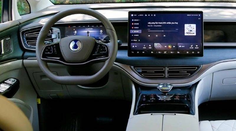 有顏有智,年銷超10萬臺,中高端MPV有款繞不過的車型是騰勢D9