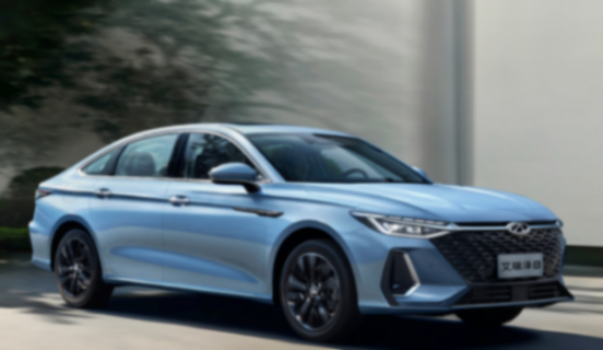 10萬級家轎銷冠有多強(qiáng)?搭載2.0T+8AT動力總成,配備L2.5級智駕!