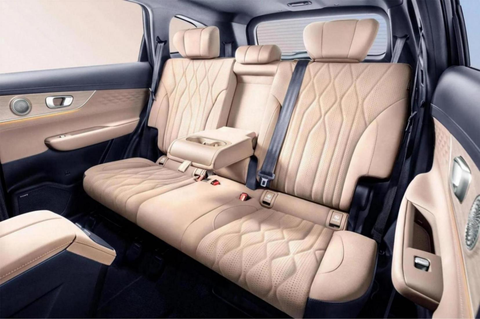 10萬(wàn)級(jí)混動(dòng)SUV再添“猛將”,網(wǎng)友直呼“香爆”!