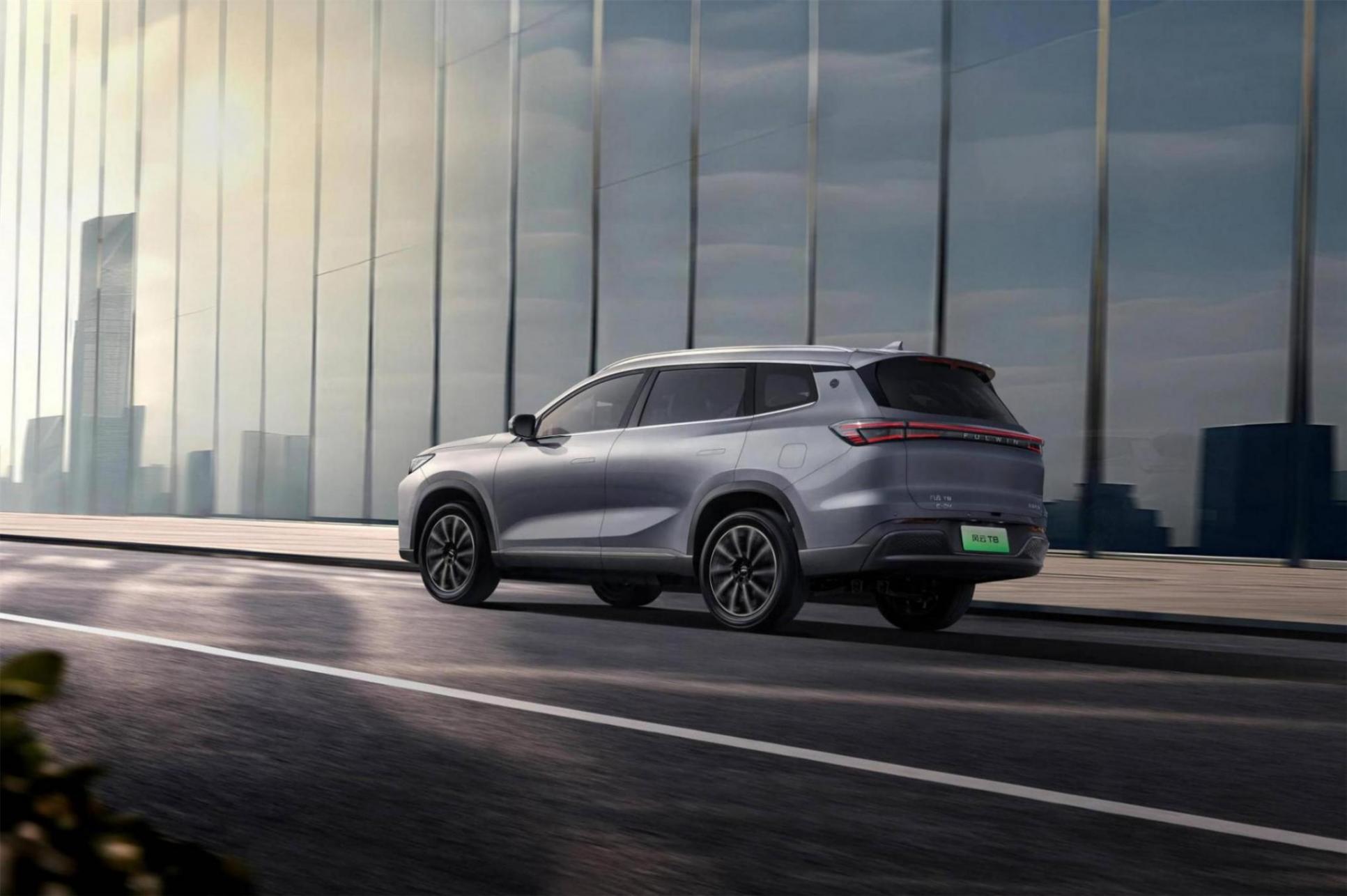 10萬(wàn)級(jí)混動(dòng)SUV再添“猛將”,網(wǎng)友直呼“香爆”!