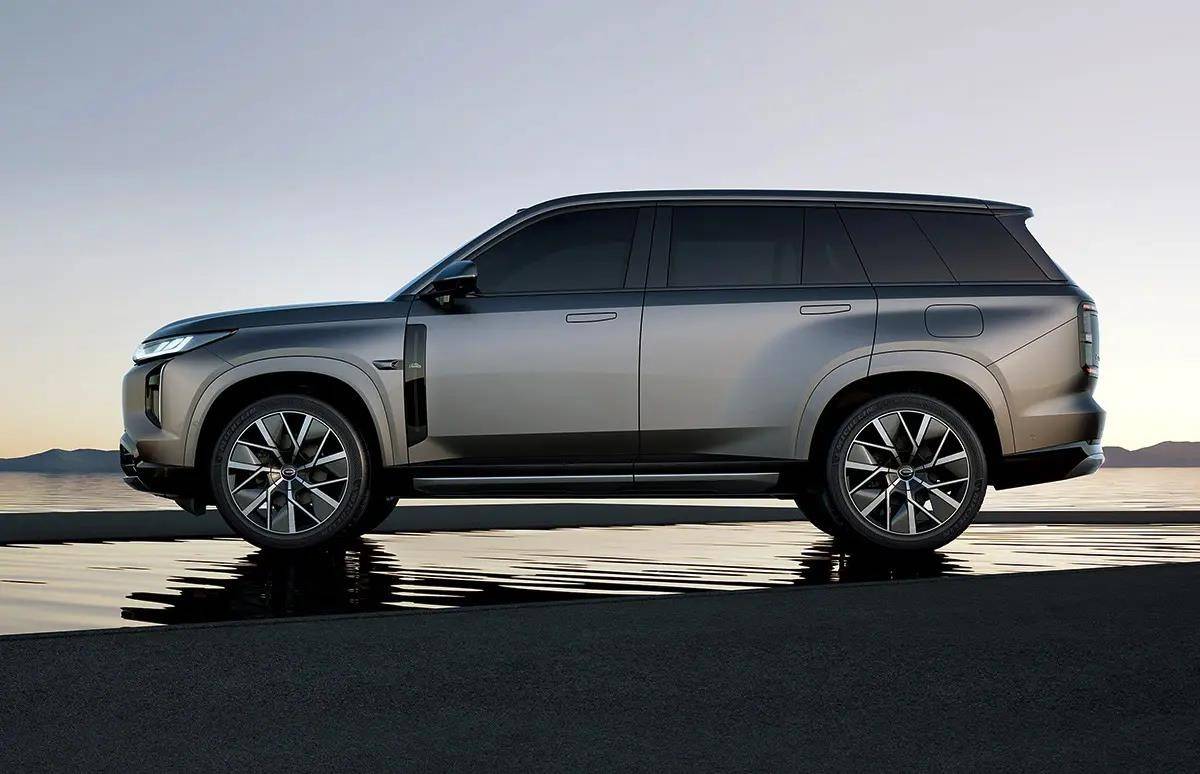 2大國產SUV年內上市,方正造型,氣場不輸攬勝!