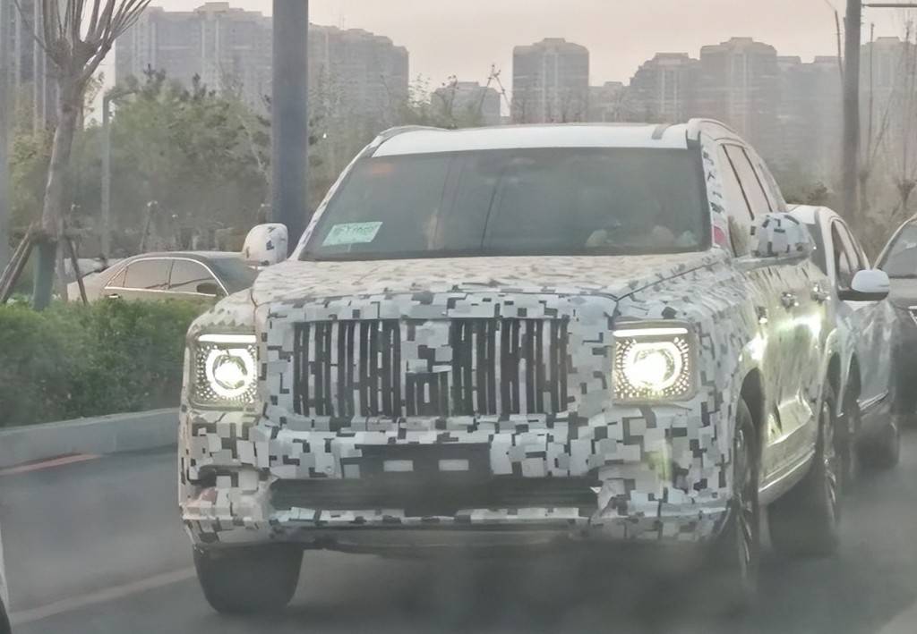 坦克800諜照曝光,全尺寸定位,搭3.0T插混系統