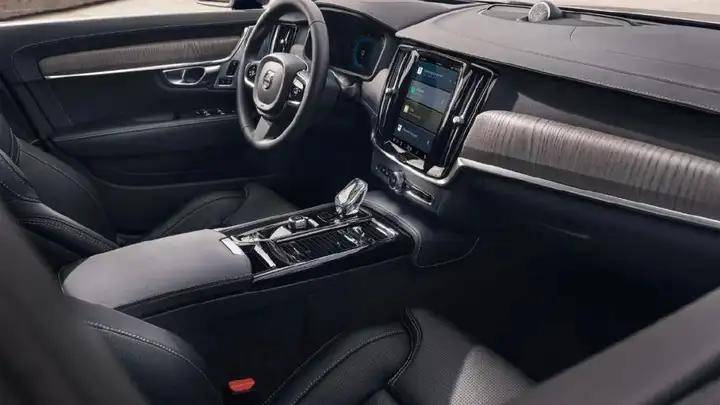 想“撿漏”快出手,最高直降16.99萬!豪華中大型轎車跌至“白菜價(jià)”