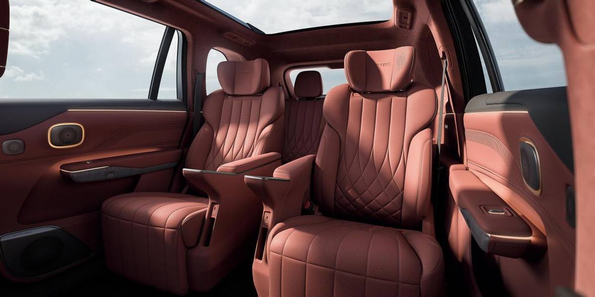 中大型SUV將引爆2025一季度熱戰(zhàn) 昊鉑HL問(wèn)界M8領(lǐng)克900三英戰(zhàn)理想