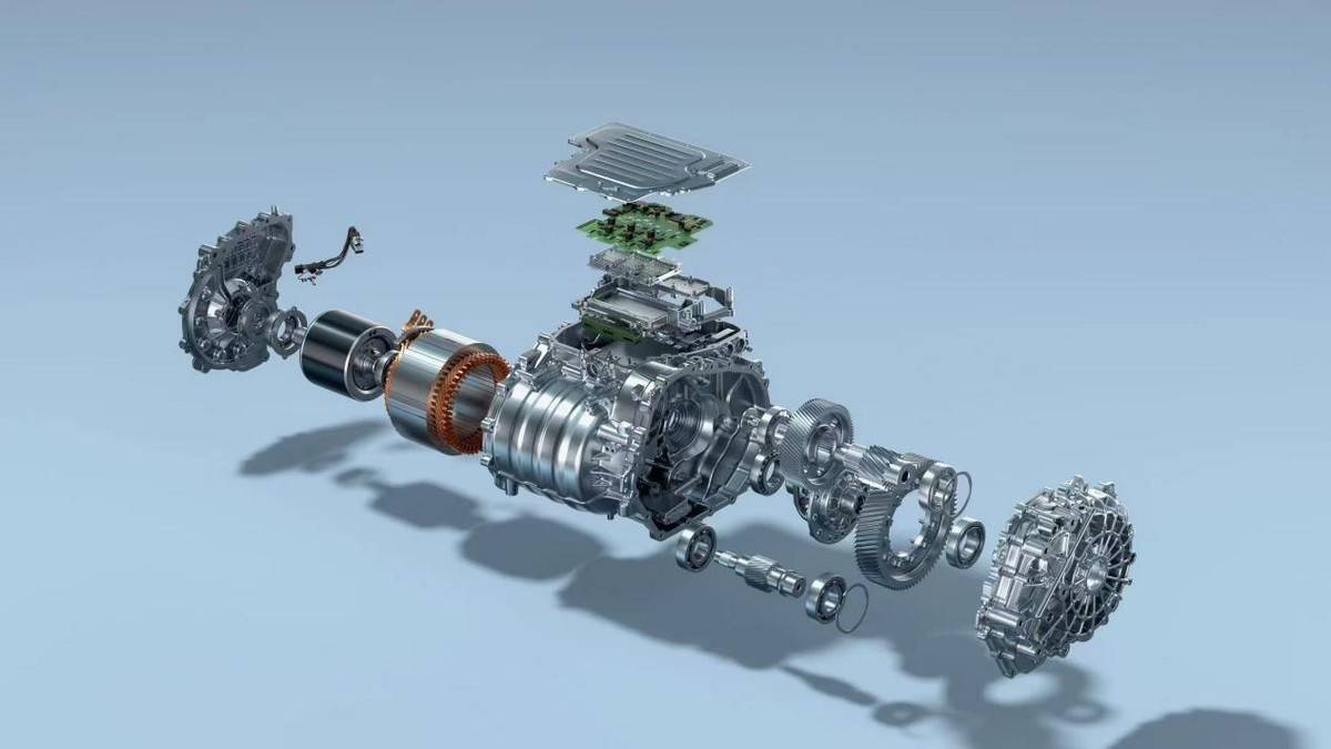 中大型SUV將引爆2025一季度熱戰(zhàn) 昊鉑HL問(wèn)界M8領(lǐng)克900三英戰(zhàn)理想